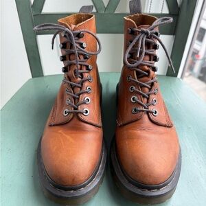 Dr. Martens Hadley Quick Lace Boots